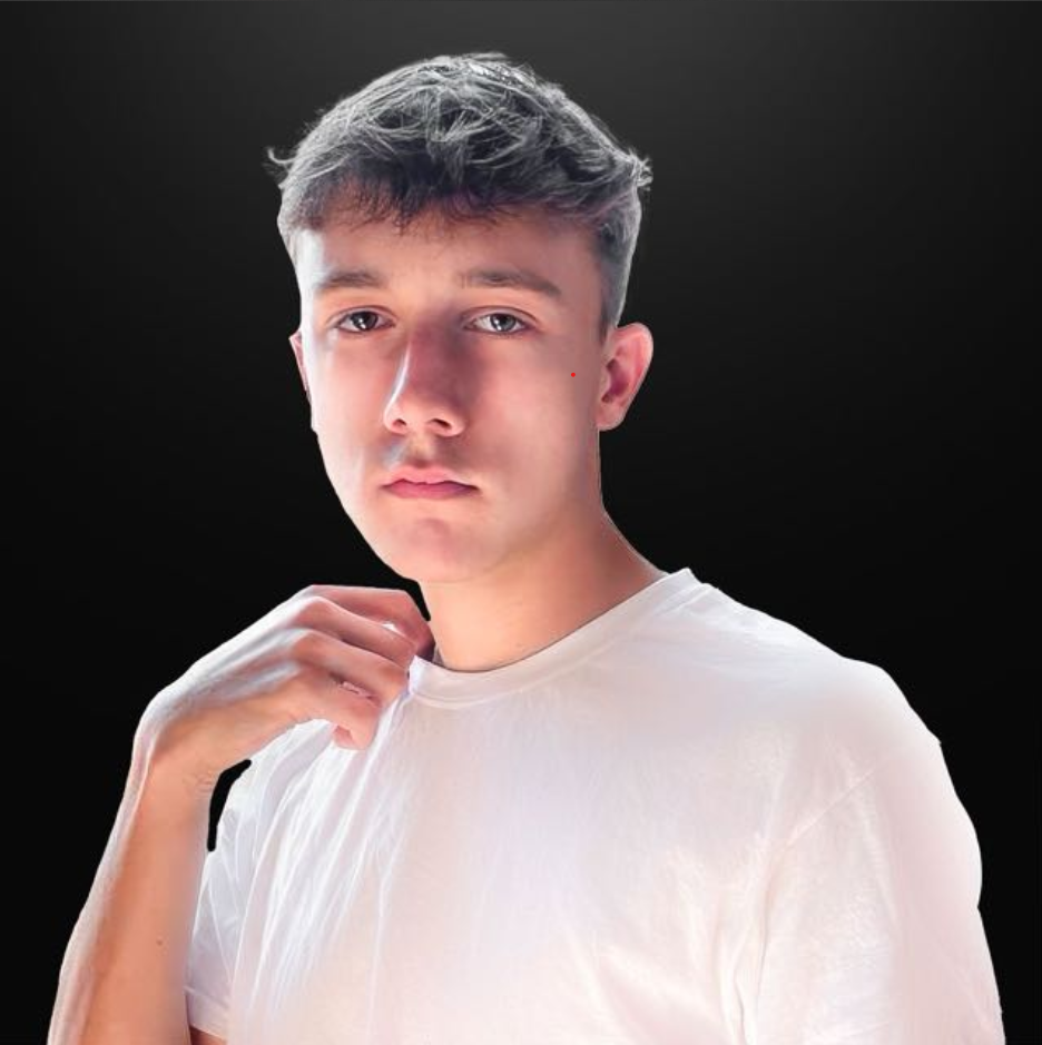 Džan - Senior Graphic Designer